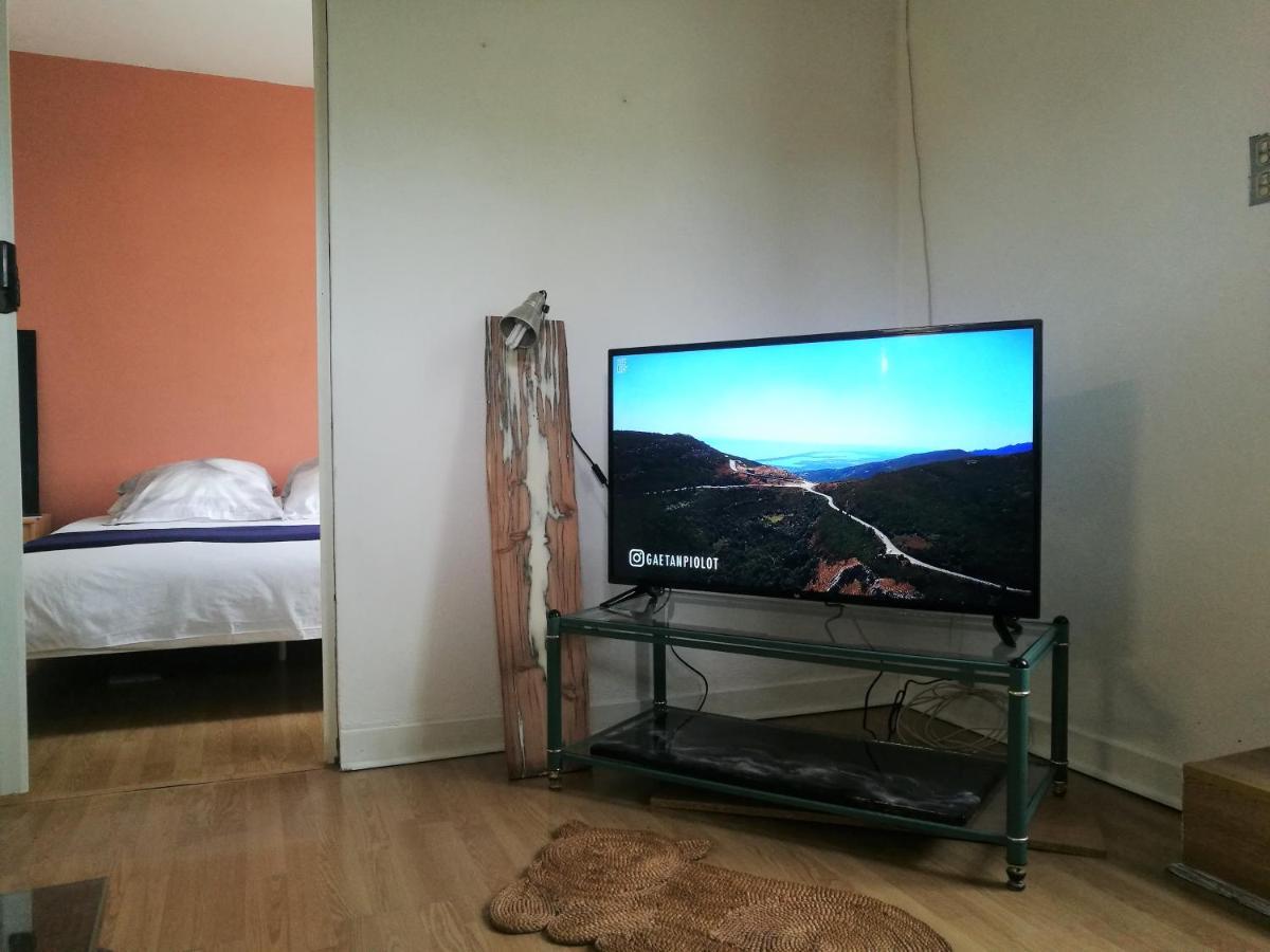 Joli Appartement Dans Villa Entre Nice Et L'Arriere Pays Castagniers Luaran gambar